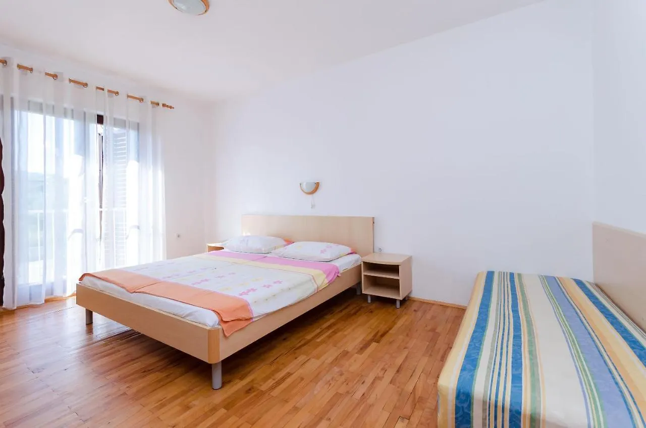 Apartments Ljubica J Lopar Croatia
