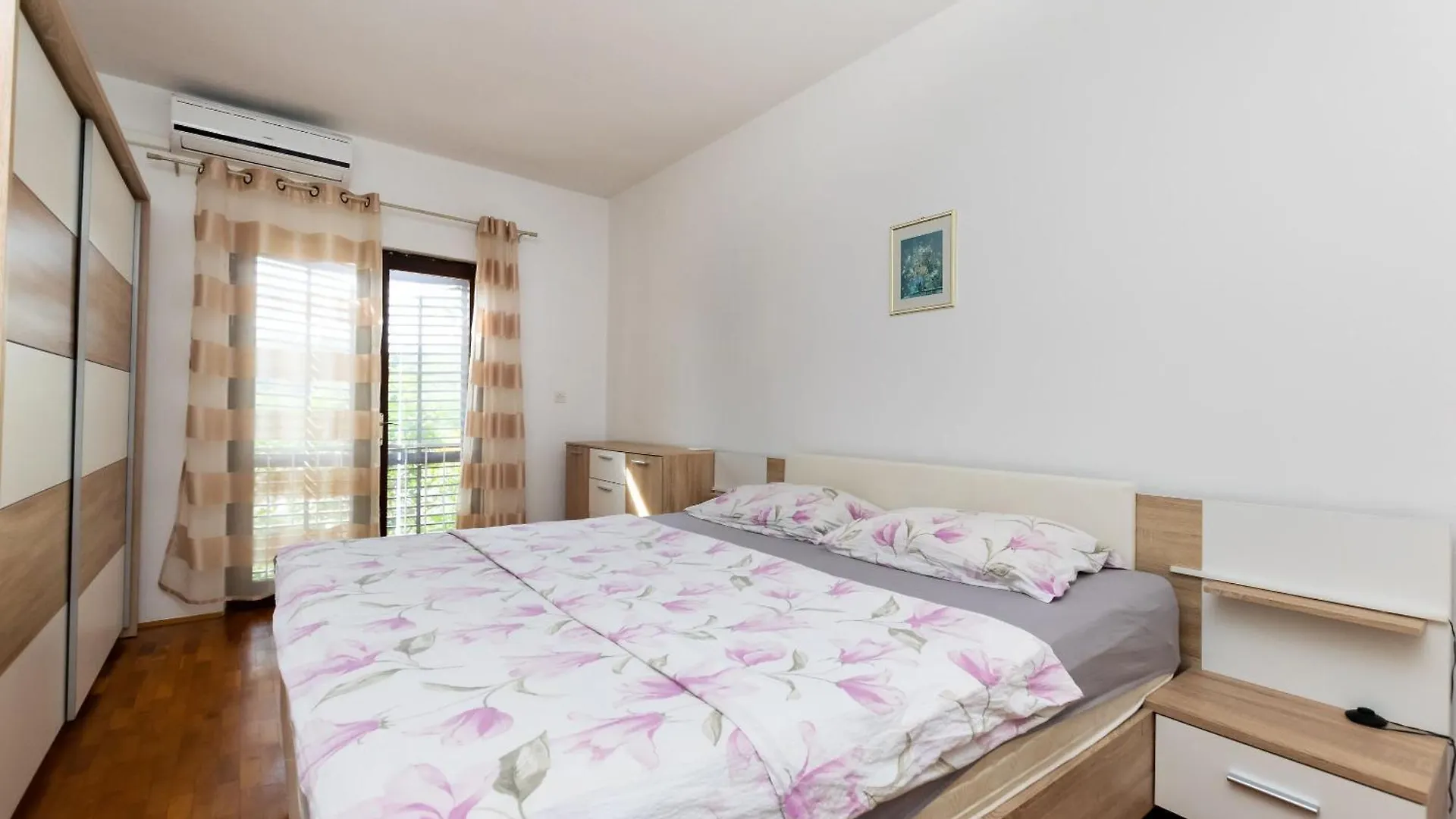 Apartments Ljubica J Lopar Croatia