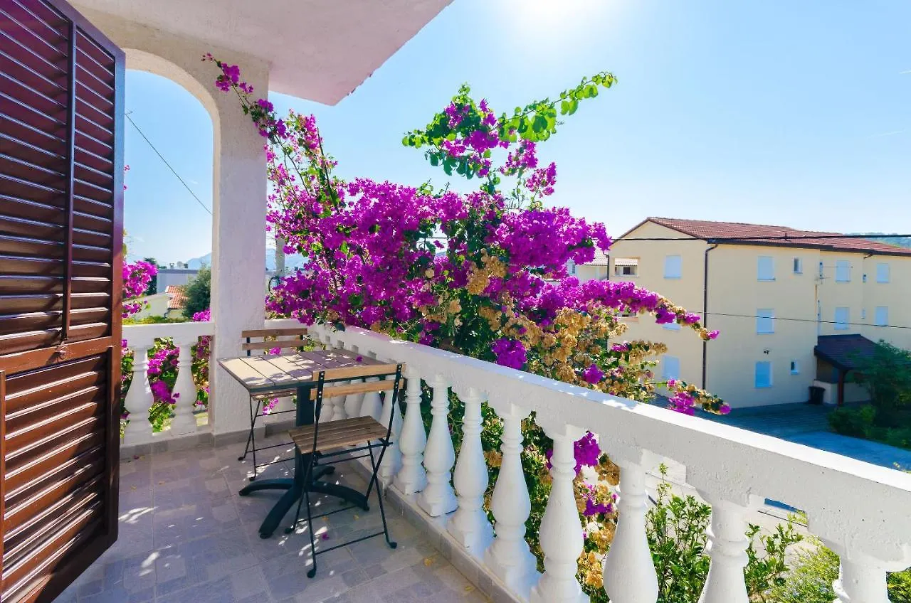 Apartments Ljubica J Croatia