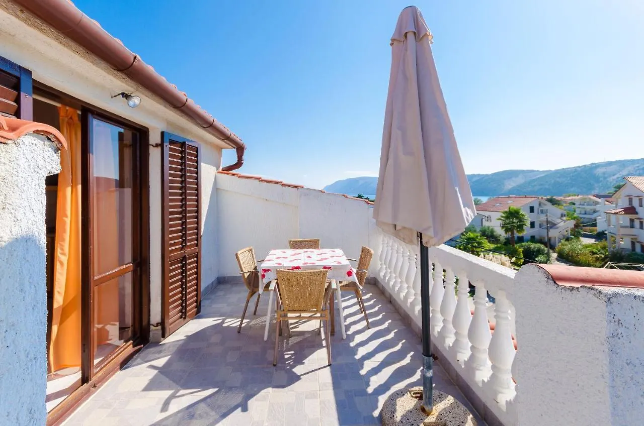 Apartments Ljubica J Lopar