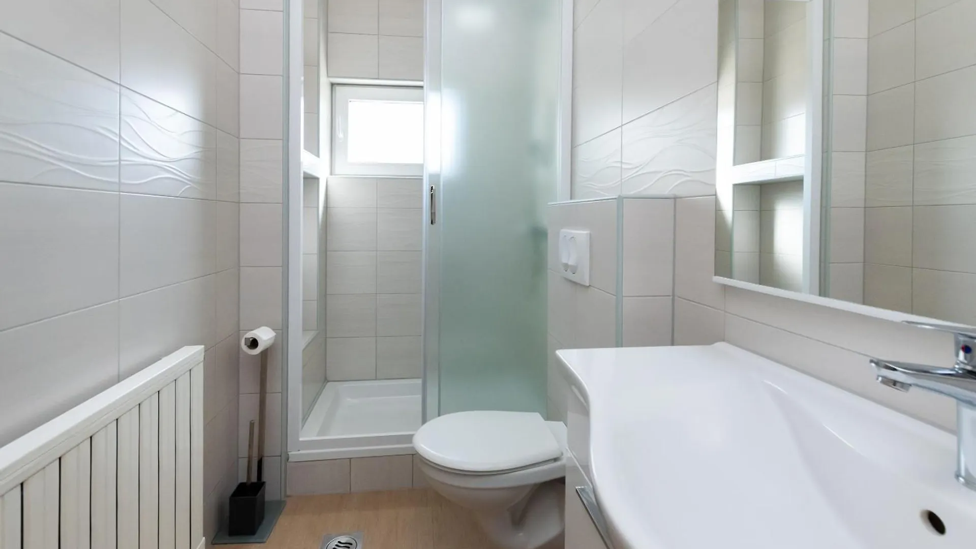 Apartments Ljubica J Lopar